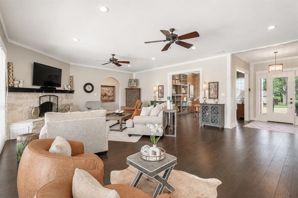 6500 Hollytree Circle Property Photo 14