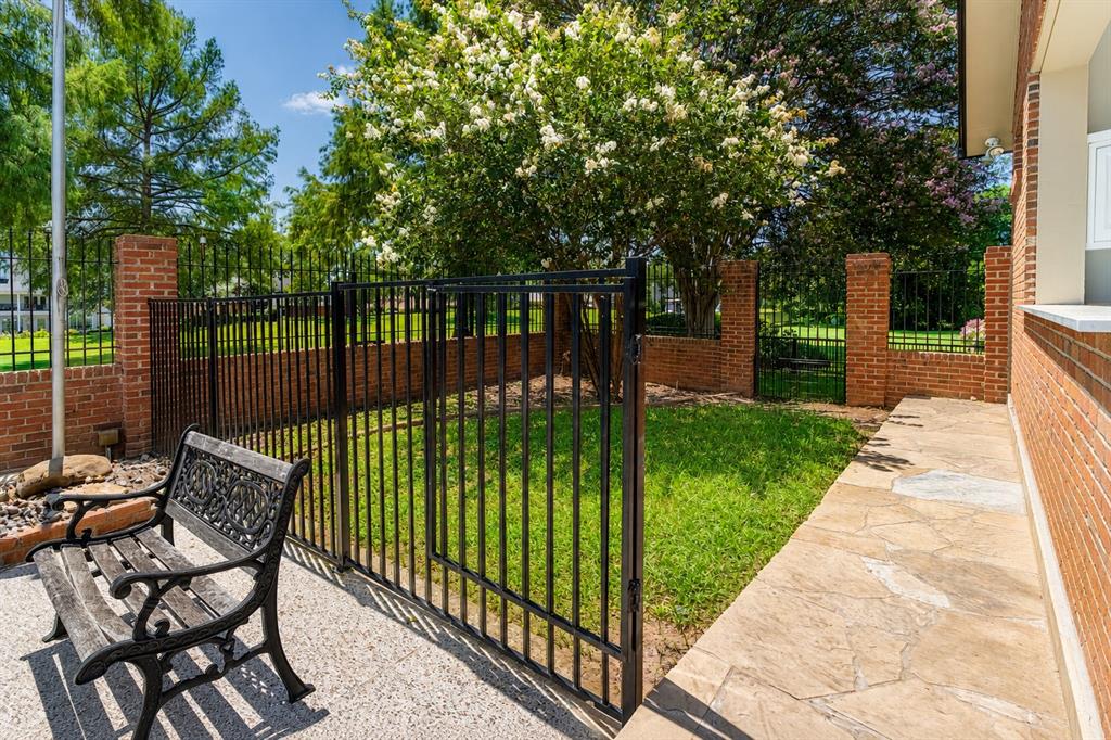 6500 Hollytree Circle Property Photo 36
