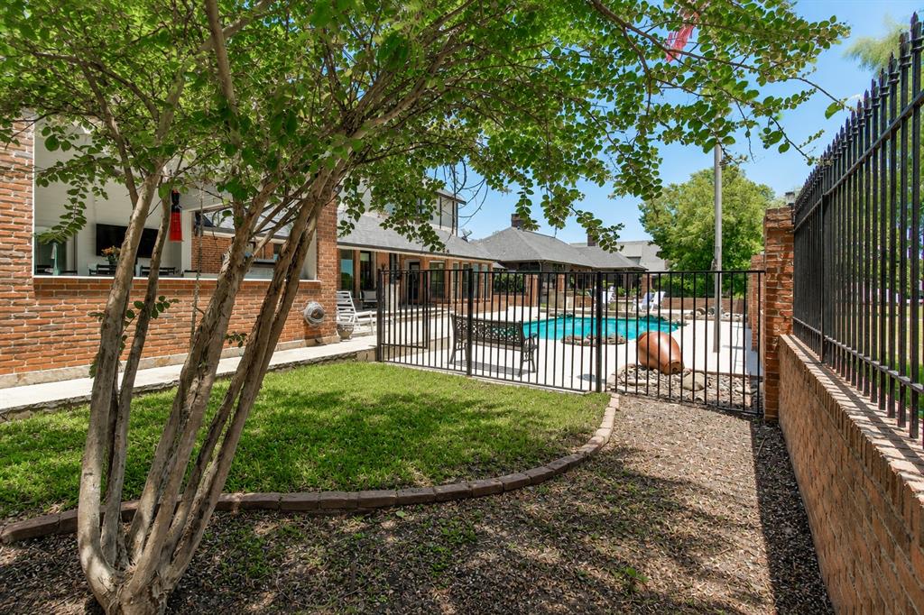 6500 Hollytree Circle Property Photo 37
