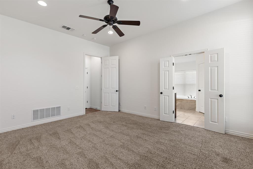 5014 Cypress Property Photo 14