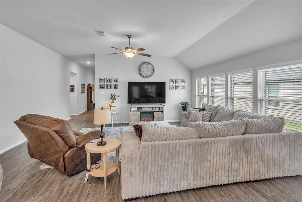 7118 Pampas Place Property Photo 11