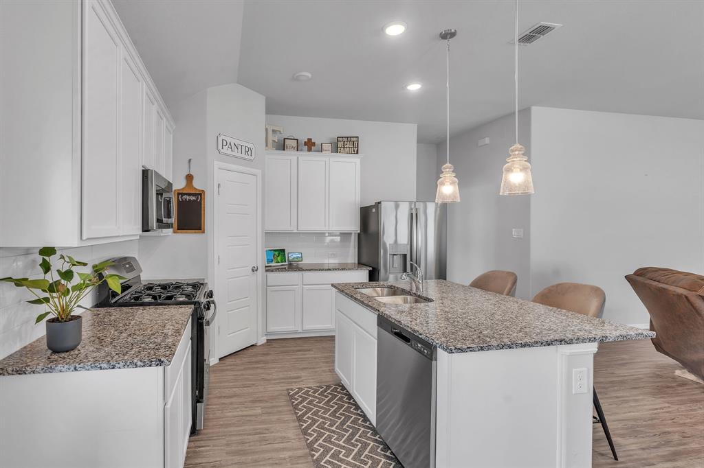 7118 Pampas Place Property Photo 12