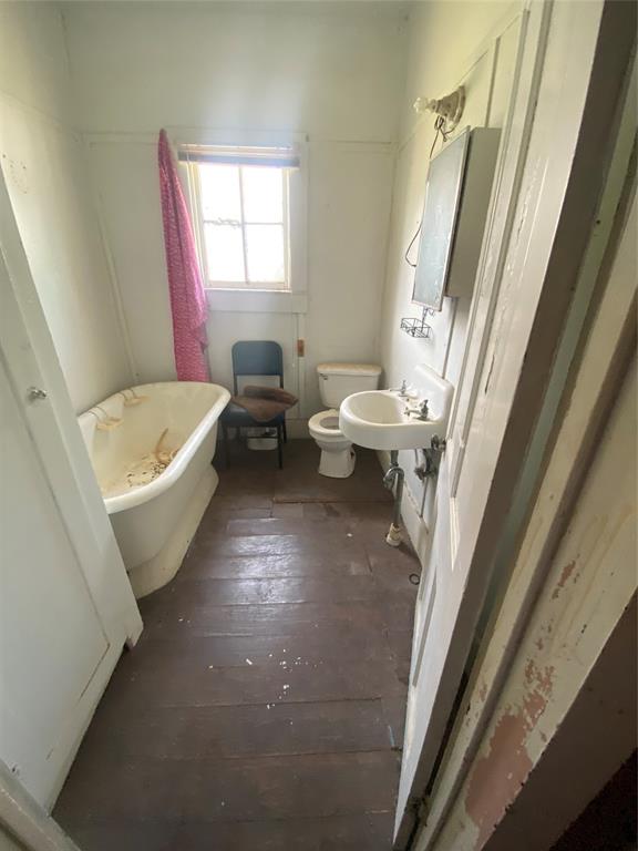 402 S Nueces Street Property Photo 8