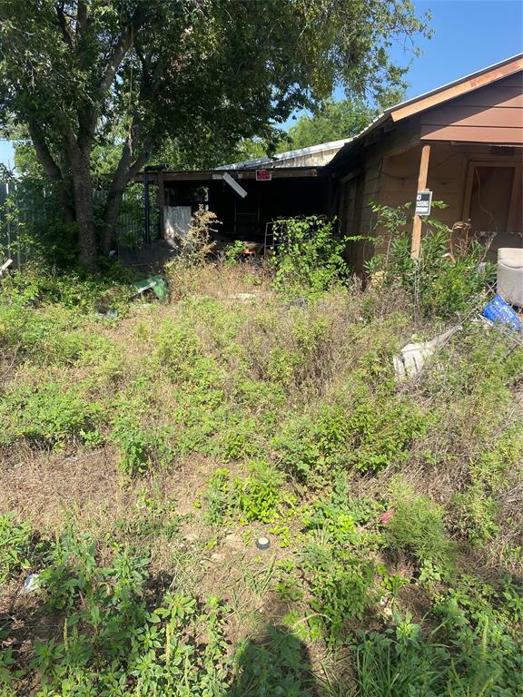 1311 N Blanco Street Property Photo 3