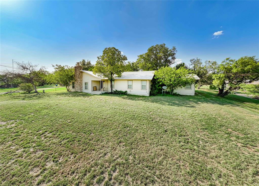 204 Fm 209 Property Photo 4
