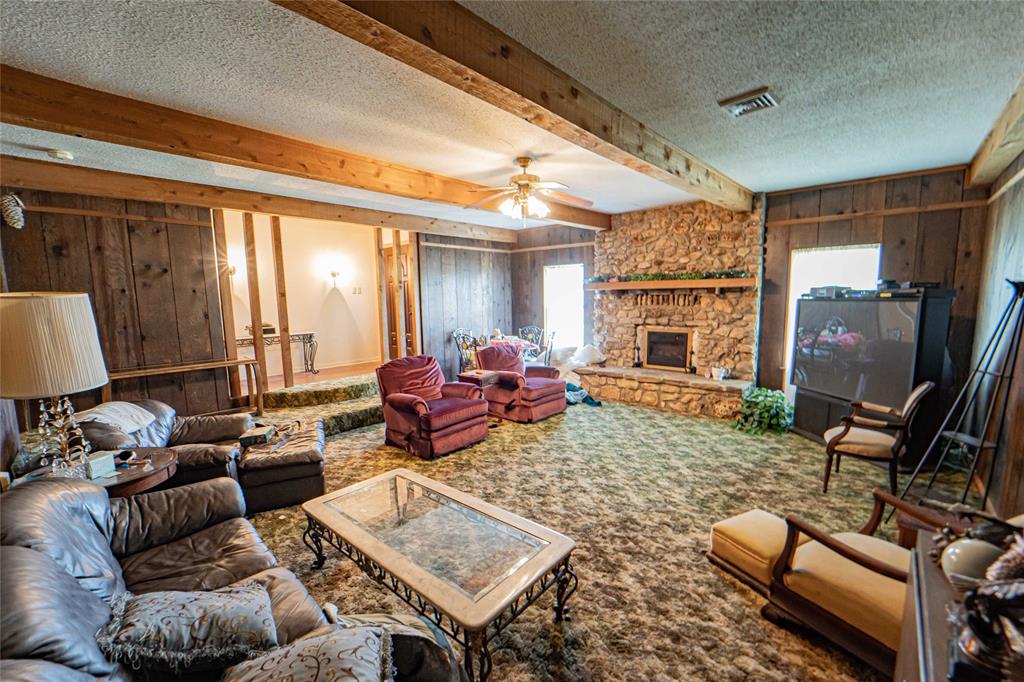 204 Fm 209 Property Photo 10