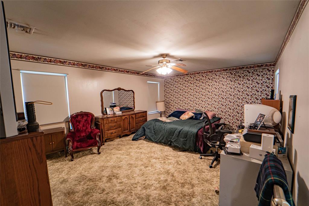 204 Fm 209 Property Photo 15