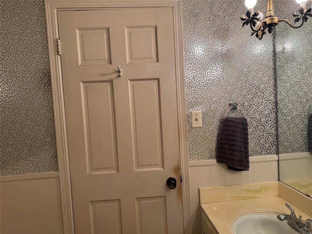 200 Medallion Circle Property Photo 8