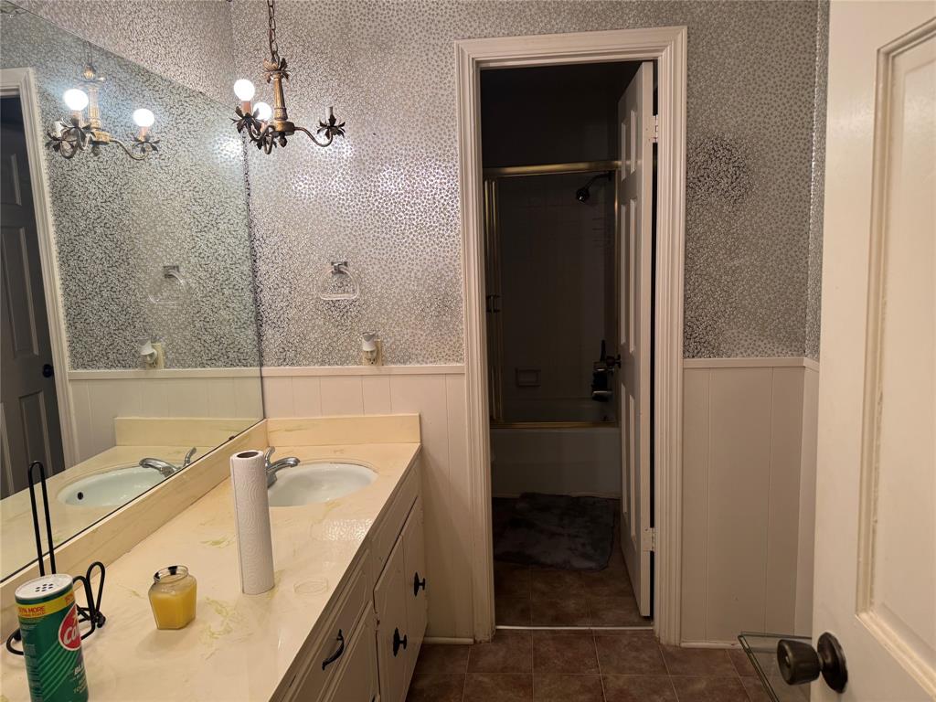 200 Medallion Circle Property Photo 10