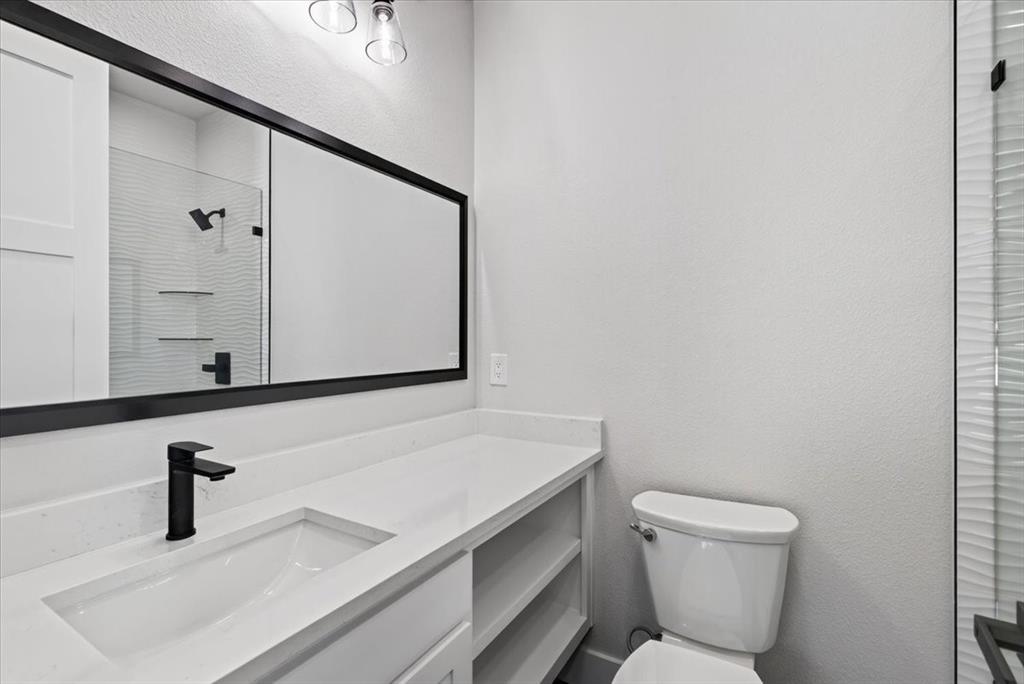 4604 Sapphire Way Property Photo 28