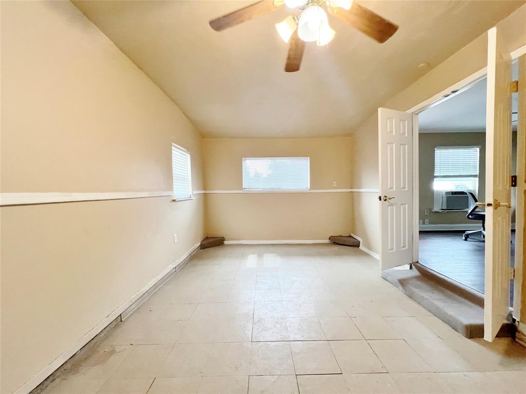 4236 Comanche Street Property Photo 10