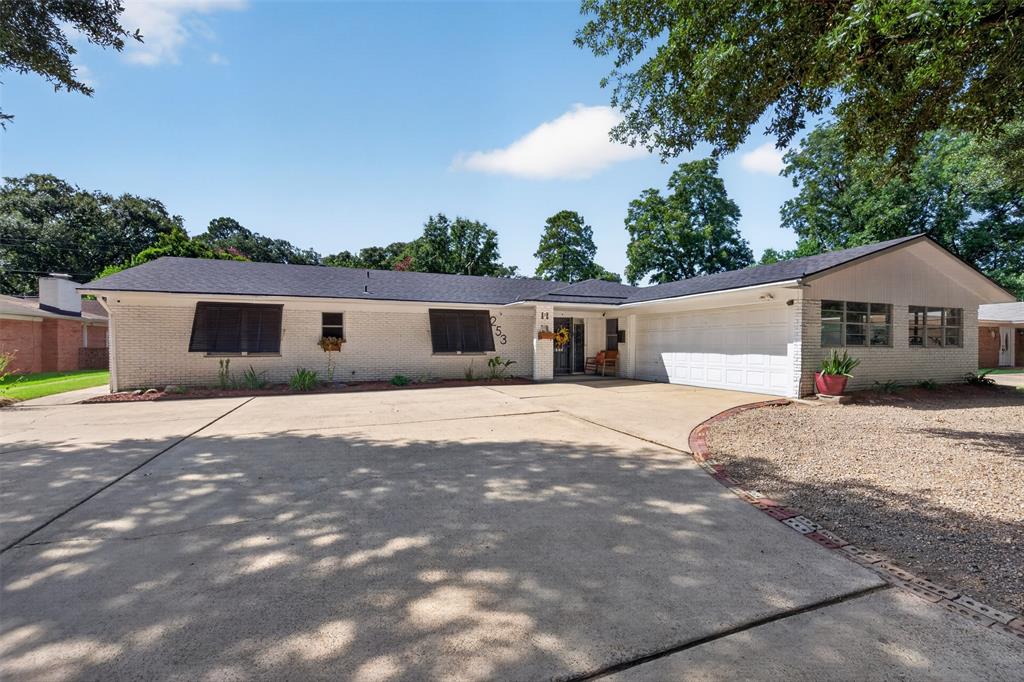 253 Pierremont Road Property Photo 2