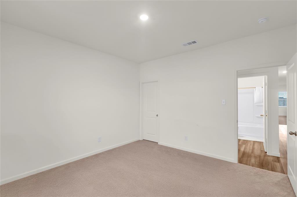 4929 Knob Drive Property Photo 6