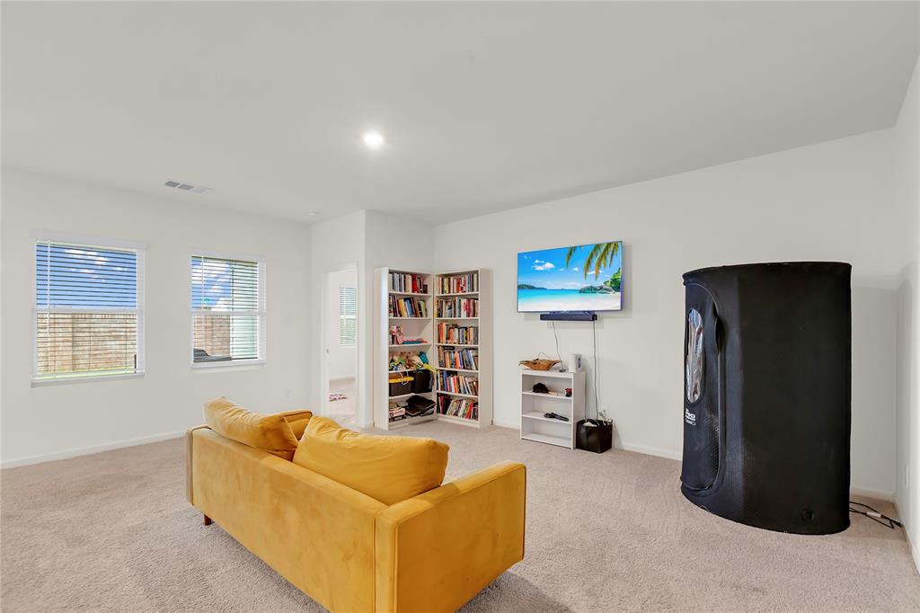 4929 Knob Drive Property Photo 11