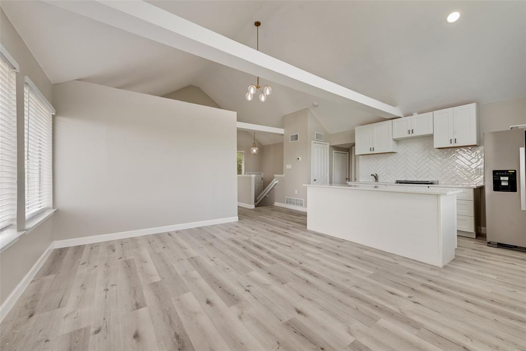 1803 Old Oak Property Photo 11