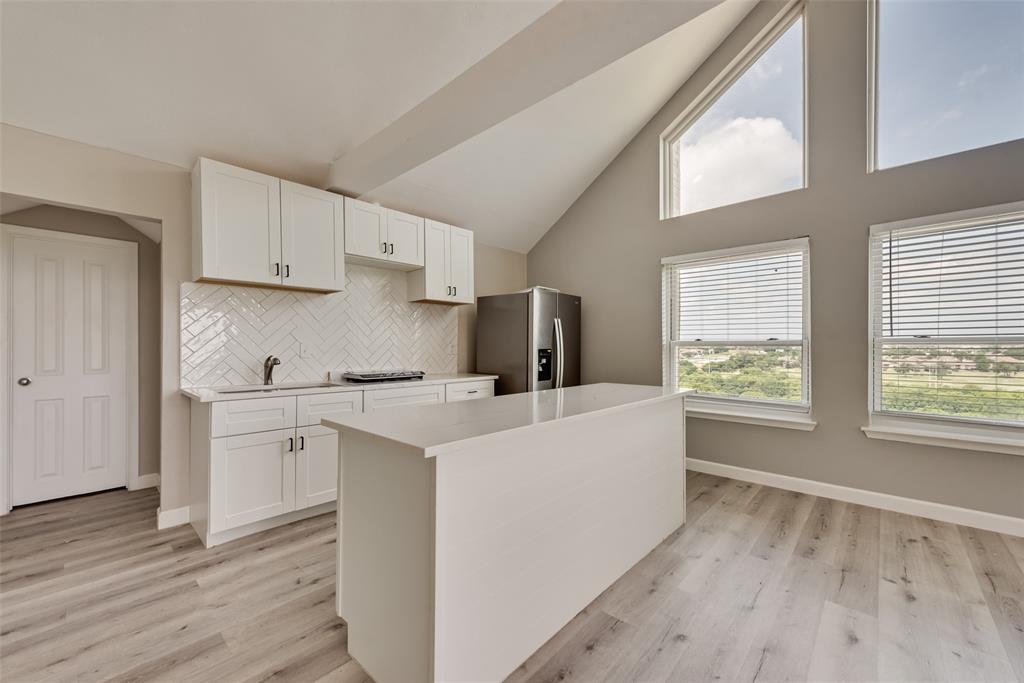 1803 Old Oak Property Photo 13