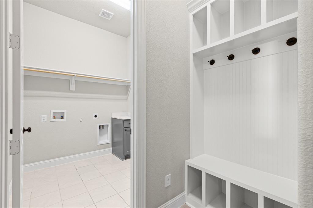3200 Tail Water Drive Property Photo 28