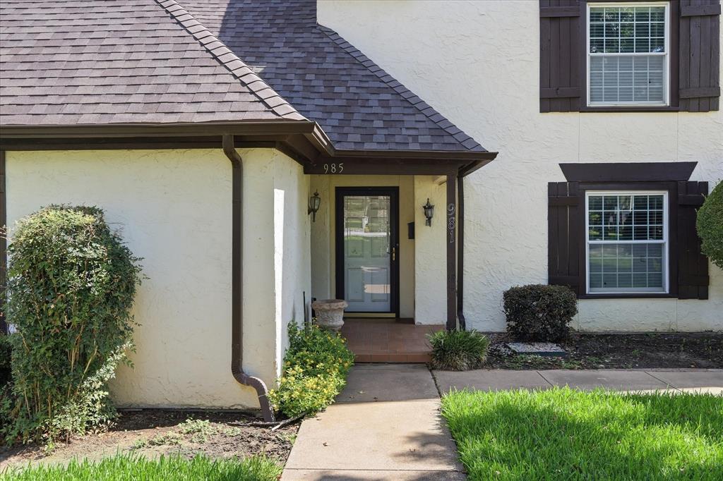 981 Chateau Valee Circle Property Photo 1