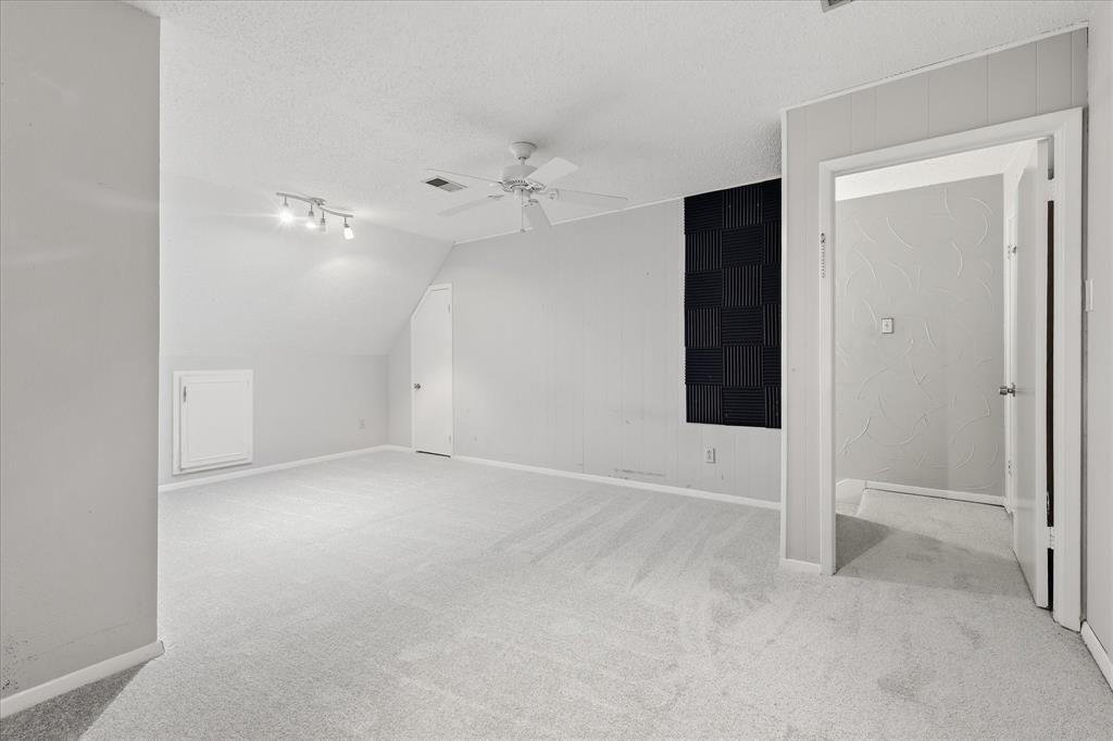 981 Chateau Valee Circle Property Photo 32