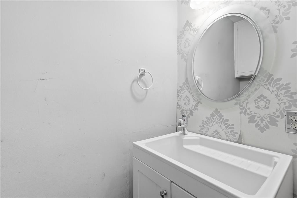 981 Chateau Valee Circle Property Photo 34