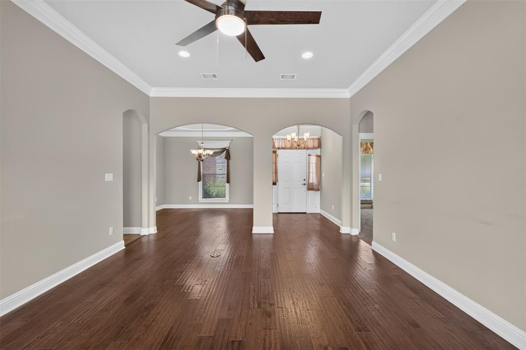 2140 Burgundy Ridge Drive Property Photo 9