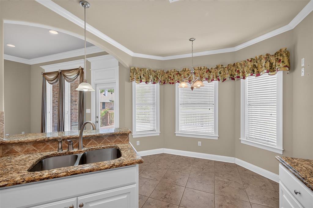2140 Burgundy Ridge Drive Property Photo 11