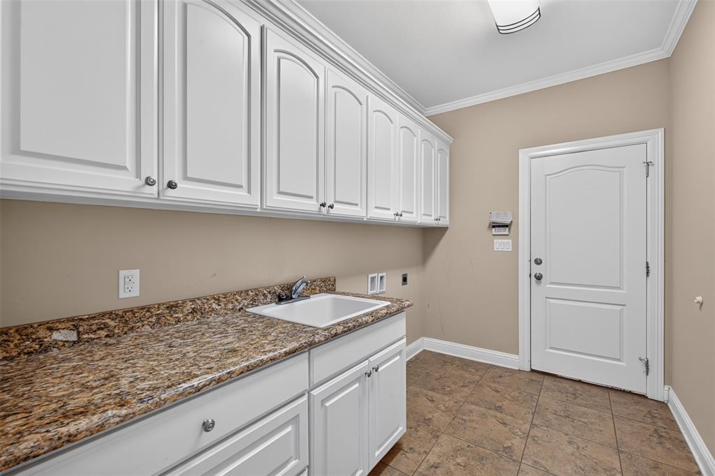 2140 Burgundy Ridge Drive Property Photo 16