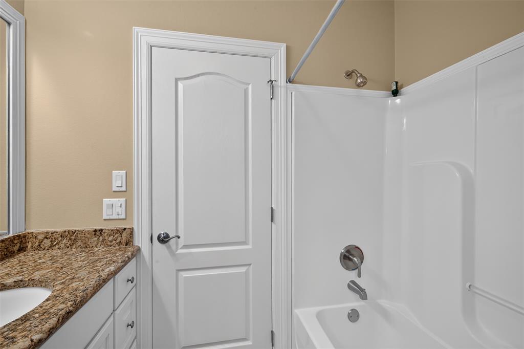2140 Burgundy Ridge Drive Property Photo 25