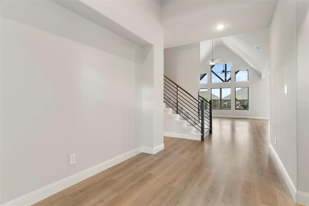 1421 Devotion Row Property Photo 6