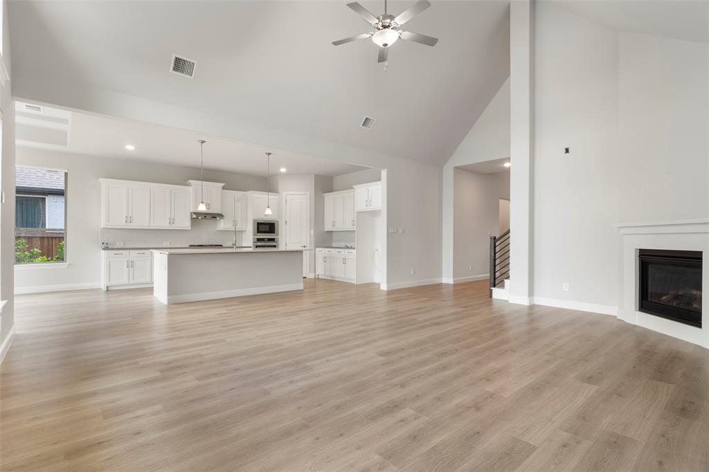 1421 Devotion Row Property Photo 9