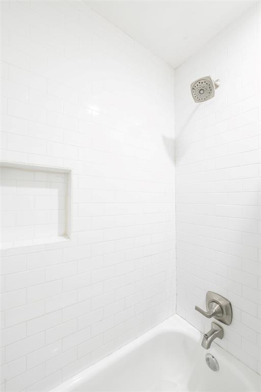 7504 Riverbrook Drive Property Photo 12