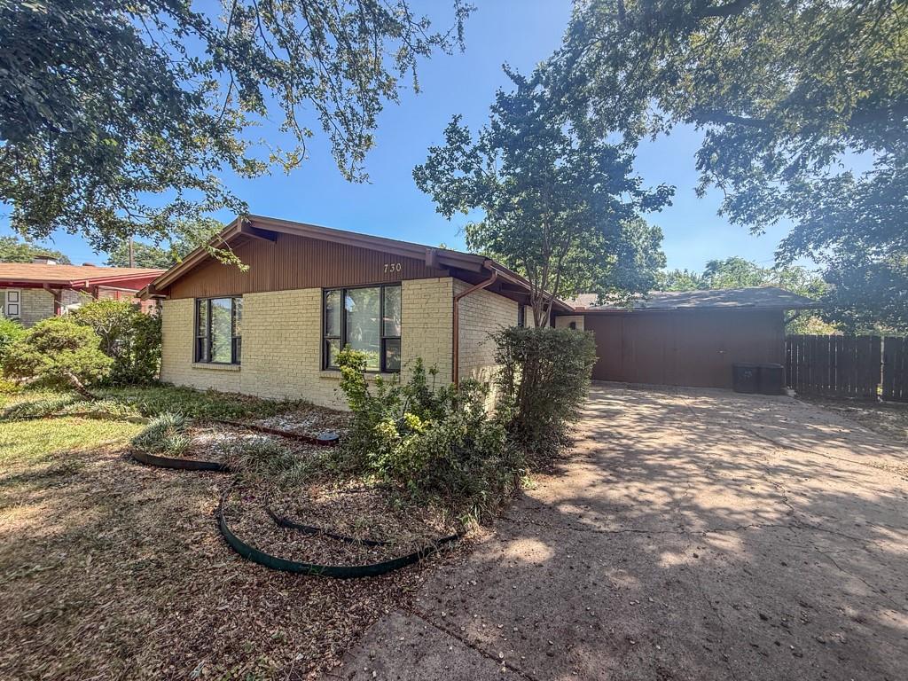 730 Greenhaven Drive Property Photo 2