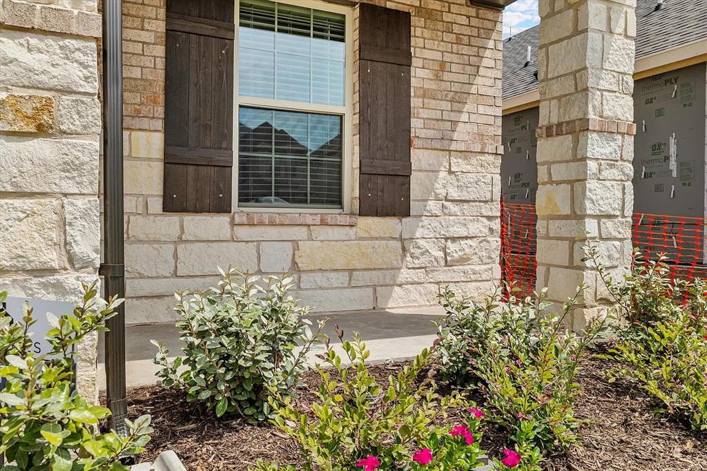 422 Wydown Drive Property Photo 4