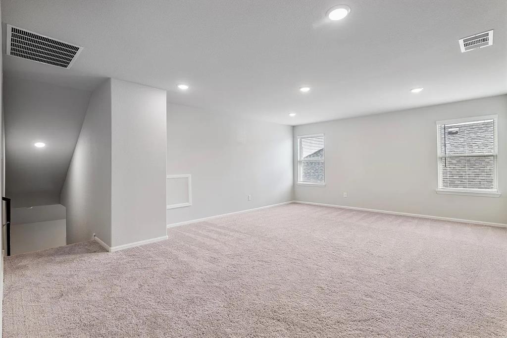 422 Wydown Drive Property Photo 7