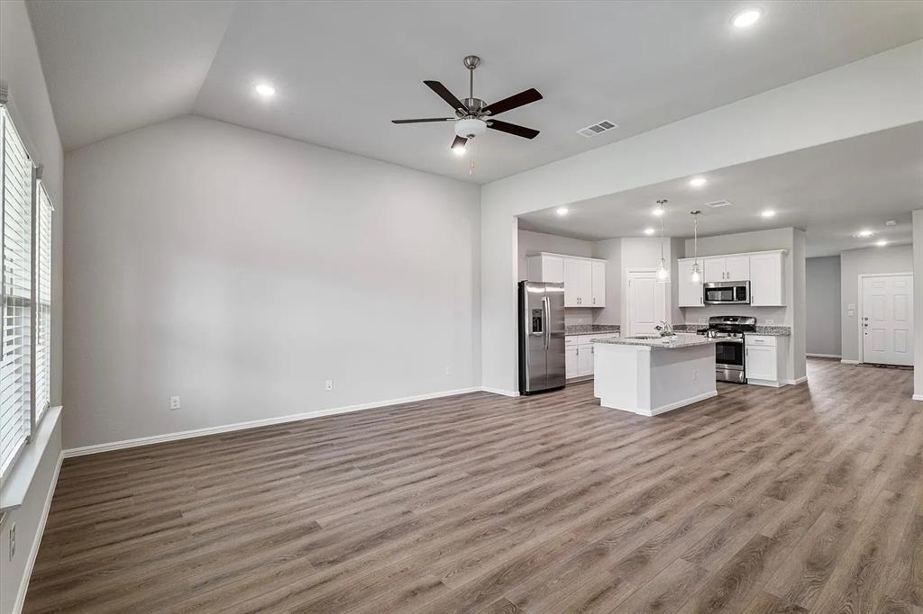 422 Wydown Drive Property Photo 17