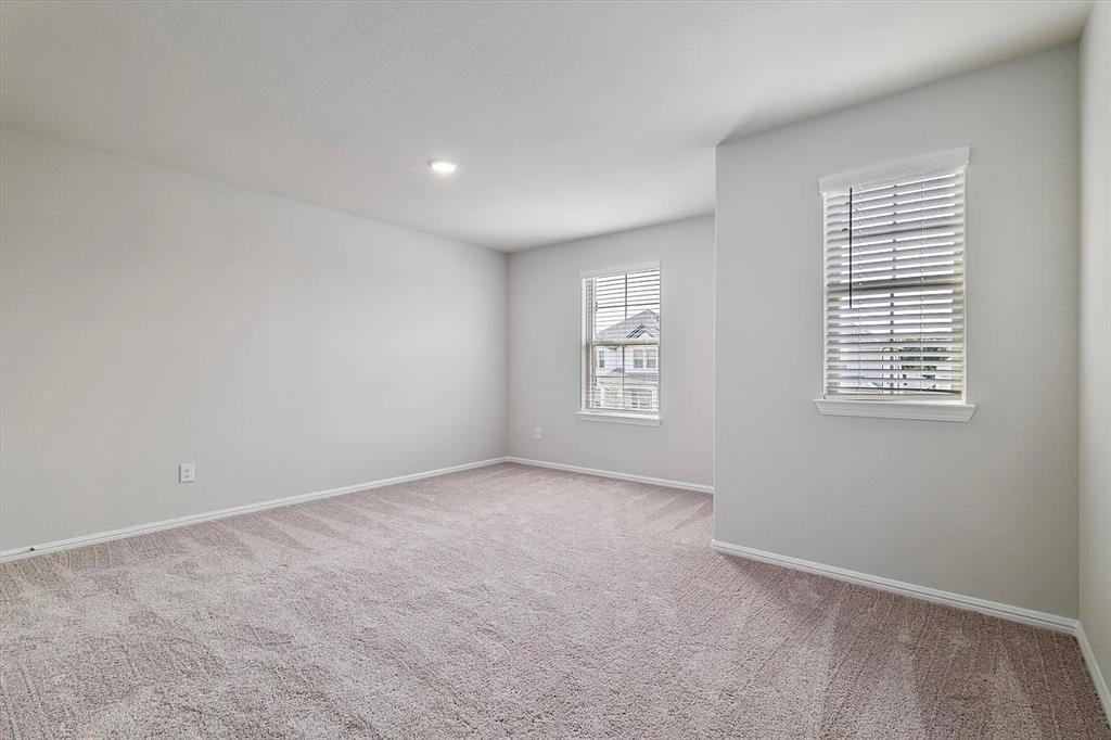 422 Wydown Drive Property Photo 23