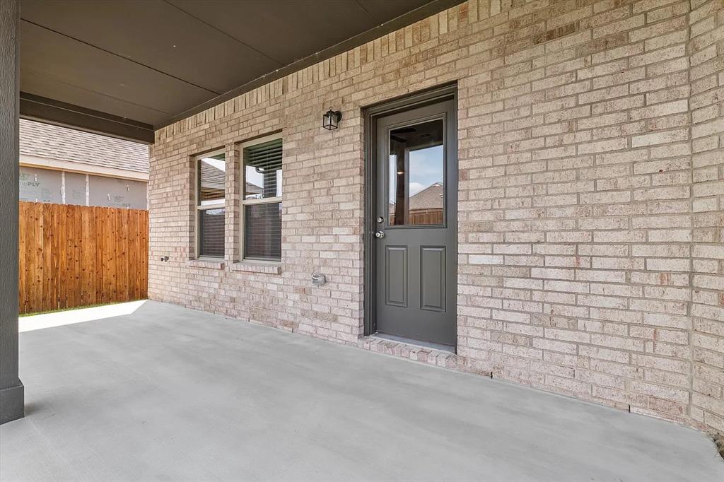 422 Wydown Drive Property Photo 28