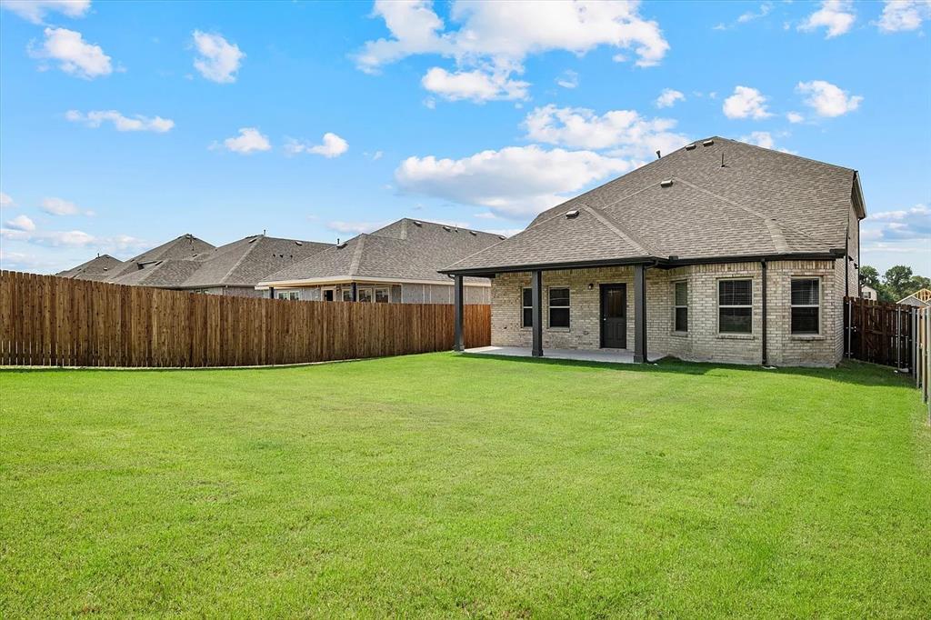 422 Wydown Drive Property Photo 33