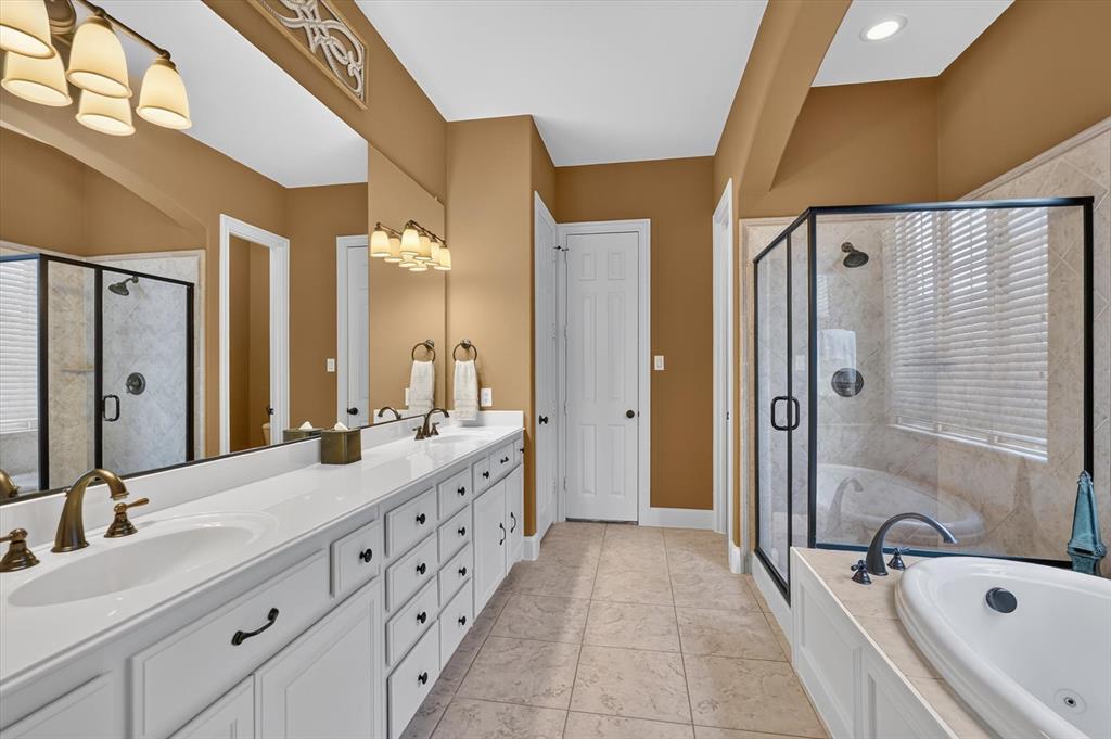 2340 Hedgewood Lane Property Photo 13