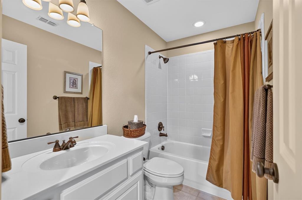 2340 Hedgewood Lane Property Photo 24