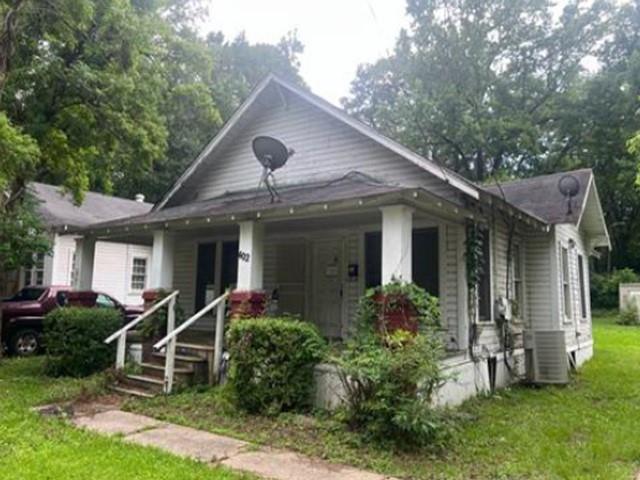 402 E Texas Avenue Property Photo 1