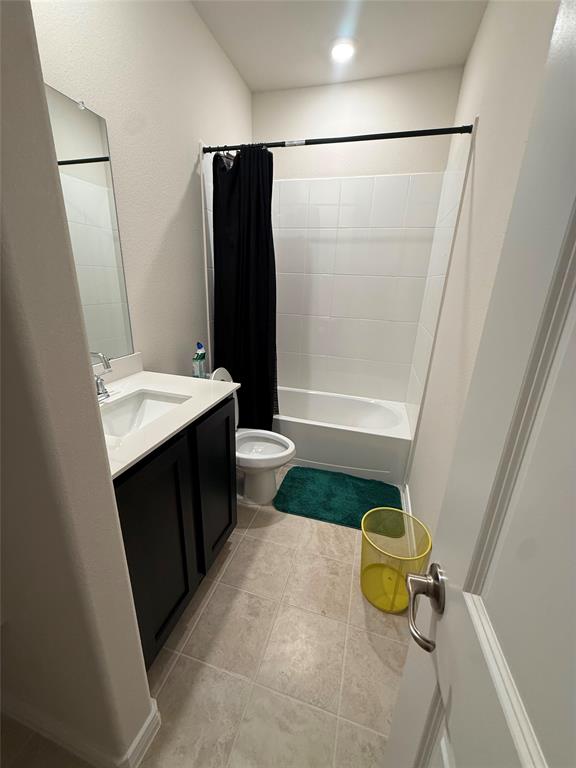 2140 Katharine Street Property Photo 7