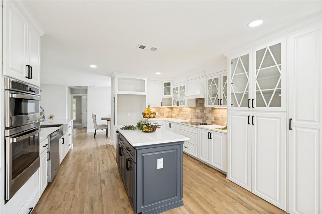 9153 Gregory Road Property Photo 4