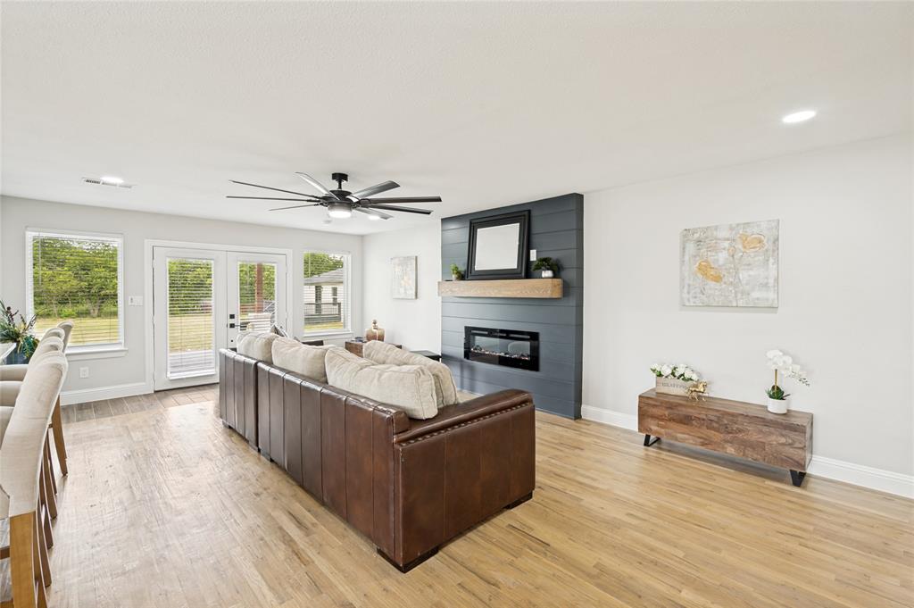 9153 Gregory Road Property Photo 8