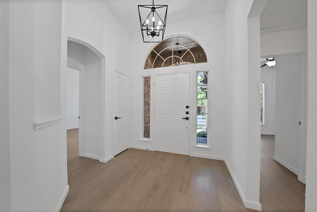 1687 Garrison Drive Property Photo 3