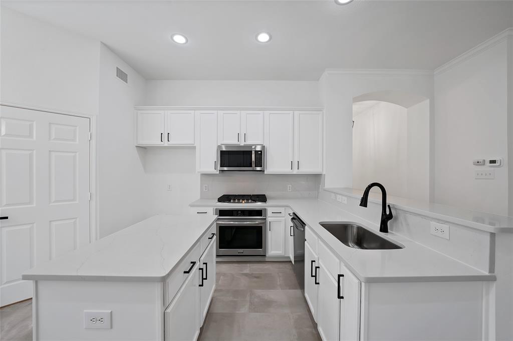 1687 Garrison Drive Property Photo 14