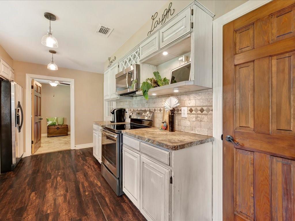 7036 Fm 841 Property Photo 12