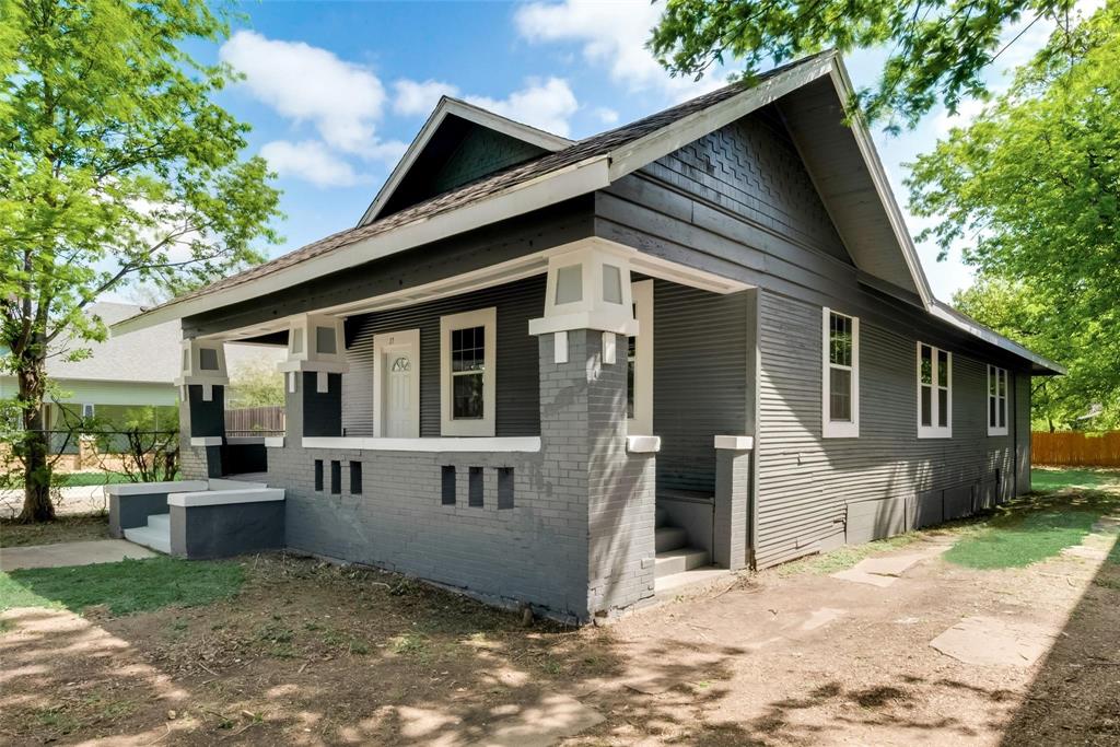 2721 Travis Avenue Property Photo 4