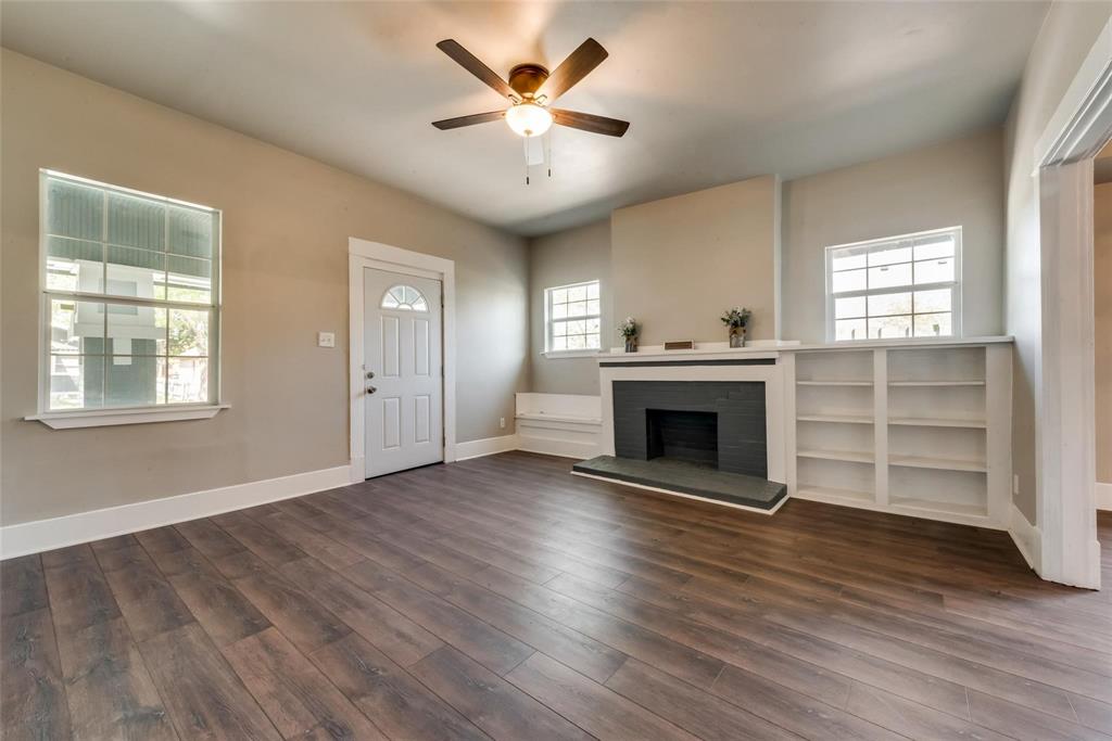 2721 Travis Avenue Property Photo 6