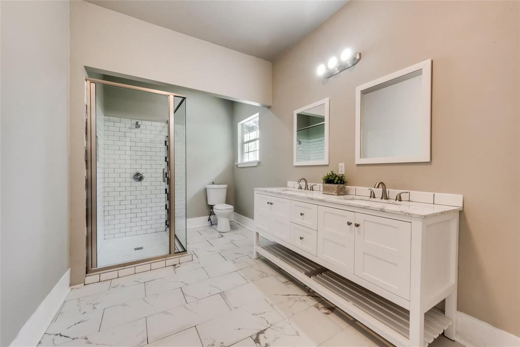 2721 Travis Avenue Property Photo 14